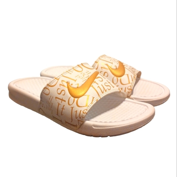 Nike Slides Women's size 7 White and Gold Slip On's - Picture 9 of 9